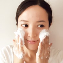 夏の終わりのスペシャルケア☆ 美白肌を守るスキンケア法を伝授！