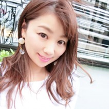 週2日のホットヨガ、野菜たっぷりの食事と早めの就寝で、美肌をキープ！【すっぴん女子#35】