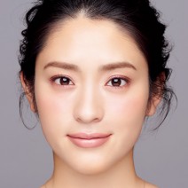 秋は女っぽさをより意識して！男顔さんの骨格修正コントゥアリング