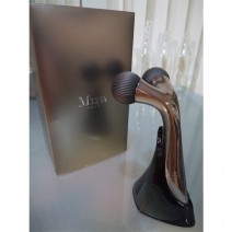 炭素の力に着目した美容ローラー！？MDNA SKIN（エムディーエヌエースキン）から新感覚アイテムをお試し！【ビューティ調査隊Vol.2】