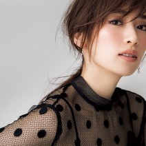 どんなファッションとも相性◎ ワンランク上の洗練された女性になるには“ベージュ”を使いこなそう！