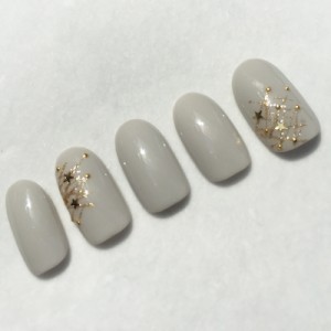 04_graycolornail