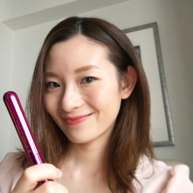 モテマスカラの中でにじまないのに、お湯でオフできるのは？