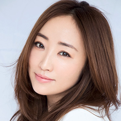 神崎 恵さんが愛用中！ 困ったときのお守りコスメをご紹介！