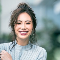この冬真似したい簡単アレンジ♪ 高めざっくりシニヨン