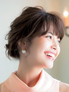 ボブの簡単ヘアアレンジ集 お仕事や学校に なハーフアップやくるりん