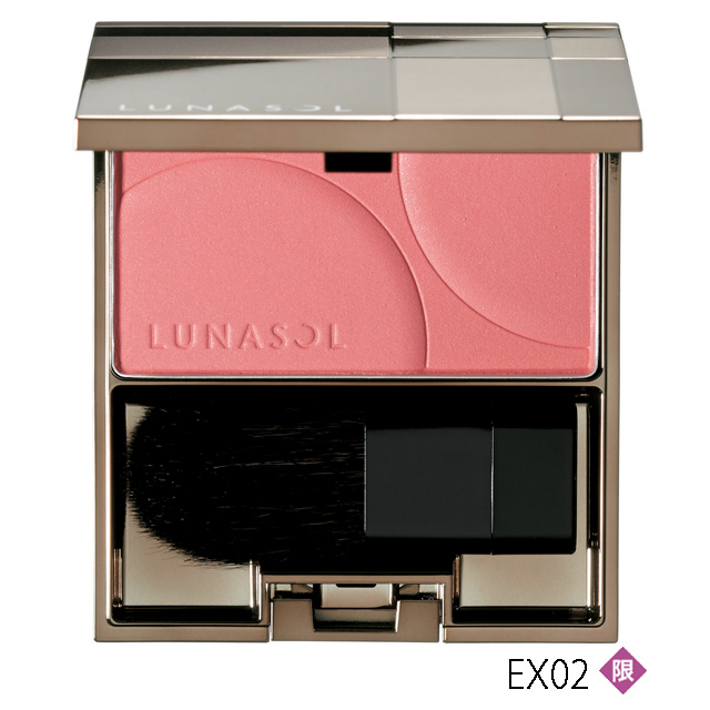 ルナソル カラーリングシアーチークス　シアーな発色で肌に溶け込むようになじむチーク