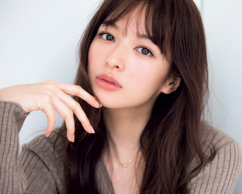 グロス 塗り方 かわいいは唇にあり プルプル唇はグロスの塗り方で決まる 美的 Com