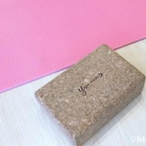 実は雑菌うようよ!? 「ヨガマット」がみるみる劣化する取り扱いNG3つ