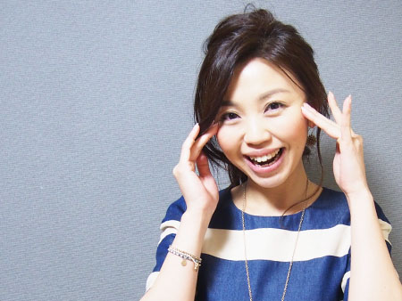 放置すると目が小粒に！たった9秒で「むくみ目を解消」する裏技