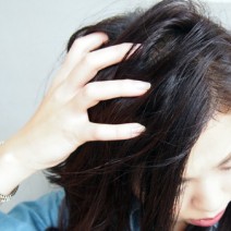 ヤバッやってた！フケやカビも…「頭皮トラブル招く」NG習慣5つ