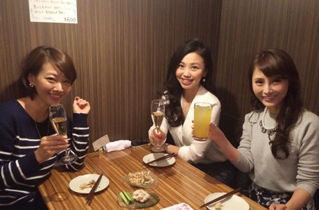 知らなかった！赤っ恥女子続々「忘年会でやりがち」NGマナー8つ
