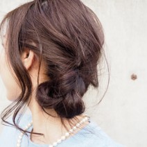 ゴム＆ピン2本だけ！ウソみたいに簡単可愛い「ゆるりんサイドヘア」