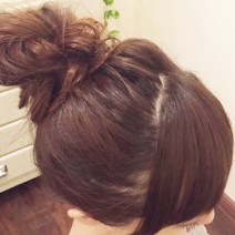 ゴム2本で…劇的可愛い「無造作ヘア」！ヨガにもオススメ簡単アレンジ