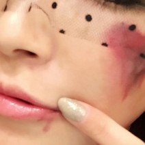 OVER30でもイタくない！指で簡単「血のりハロウィンメイク」が妙に可愛い