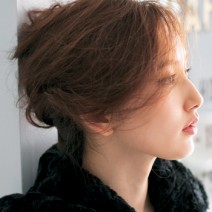 夜会巻きのやり方｜ミディアム・ロングの長さ別…コームなしでできる簡単夜会巻きアレンジ