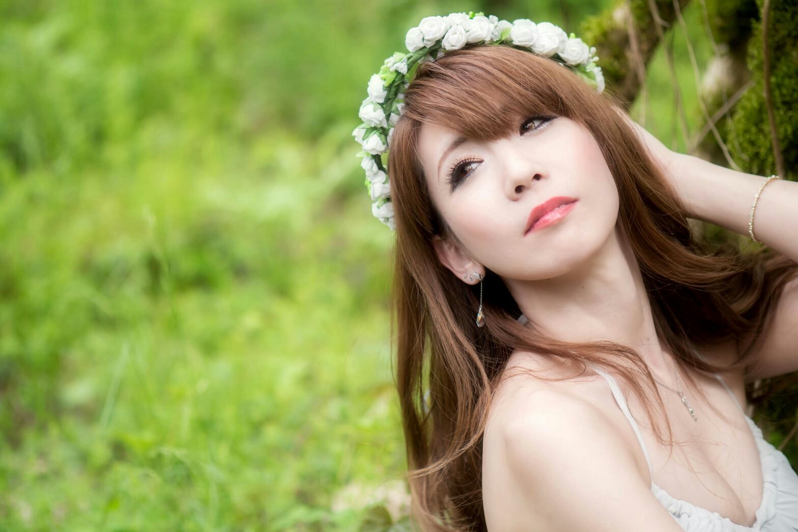 右or左…今日はどっち？「髪の分け目」を変えると起こるイイ事3つ