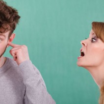 今それ言うか!? 「落ち込んだ男が瞬時にムカッ腹」女の地雷ワード6つ