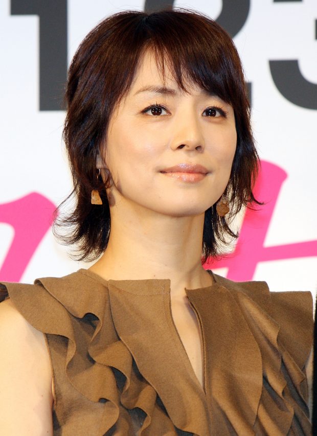 石田ゆり子が2位！ズルいほど美しい「奇跡の40代芸能人」1位は…