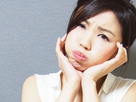 起きたら顔がパンパン 朝イチのむくみ を5分で解消する裏技 美的 Com