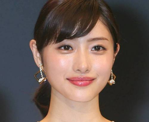 5位井川遥より 男が選ぶ 唇が魅力的な女性芸能人 唇兵器な1位は 美的 Com