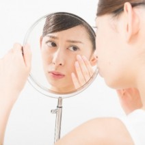そこ塗っちゃダメ！「クマが悪目立ちする」コンシーラーのNG3つ