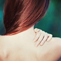 みんな意外と知らない！美容室が「リンスを使わない」本当の理由