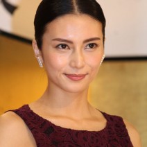 人気はキリリ顔！石原さとみより「女子が憧れる目」2位柴咲コウ1位は