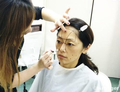 整形級の技に驚いた！目の錯覚を利用する「骨筋メイク」体験レポ