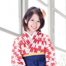 普段メイクじゃ台無し！卒業式の袴に似合うのは「華やか血色メイク」