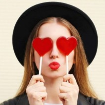 ハンパない潤い力！スティック系「やみつきリップクリーム」4選