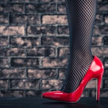 色っぽくも…モードにも！オシャ女に学ぶ「網タイツ」スタイリング8つ