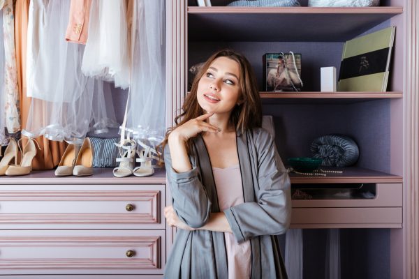 「残す服or捨てる服」…見極めポイントは6つ！プロが教える整理術