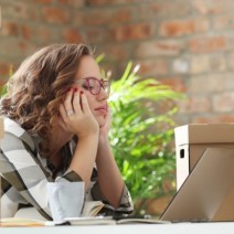 痩せたいなら…今スグ猫背を正すべし！「姿勢と不調」の意外な関係