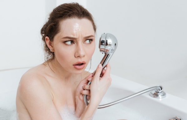 え…シミにもいい!? 夏こそ「シャワーより湯船に浸かるべき」理由3つ