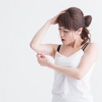 たぷたぷ振袖肉を退治！「ゴン太二の腕」に効くヨガポーズ