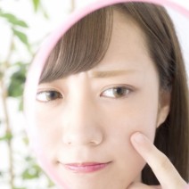 2位肌荒れ！女性が悩む「季節の変わり目の不調」1位に効くツボ4つ
