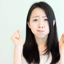 2位ファンデ！次は買わないと思った「100均美容グッズ」残念な1位は
