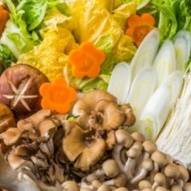 ねぎに白菜…ハイ冷凍庫へ！「鍋の残り野菜」目からウロコの保存テク