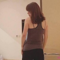 夏までに！背中のハミ肉を撃退「後ろ姿美人」をつくるヨガポーズ