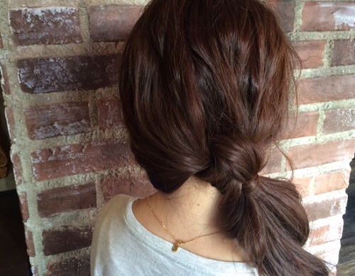 くるりんぱより簡単なんて！最新アレンジ「ノットヘアー」が激カワッ