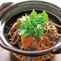 たっぷり野菜の簡単ひとり鍋レシピ「チャプチェ風蒸し鍋」