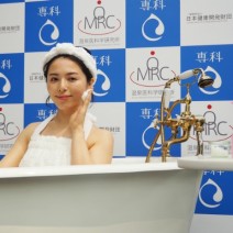 ゲ…風呂上がりは「入浴前より肌が乾燥」!? 医師オススメの入浴法とは