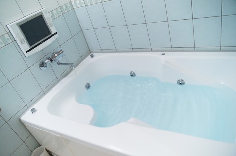 驚愕の事実が判明…実は「半身浴で痩せる」は嘘だった!?