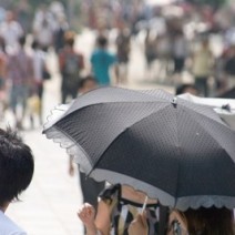 美白意識高すぎ！おばさんにしか見えないUV対策ファッション