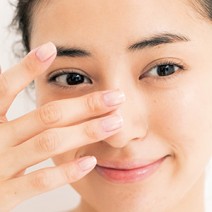 いつものメイク＋ピンクハイライトで、ハリ感あふれる“あったか肌”完成！