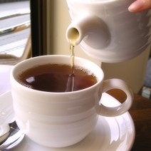 社会人なら知っておきたいテーブルマナー【紅茶編】