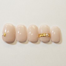 3連休に突入！待ちわびたデートには清楚なデザインで【365日ネイル】