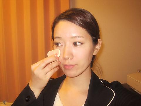 ツヤ肌美人は絶対やらない！老けて見えるNGベースメイク法3つ