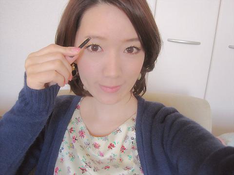 「時代遅れ」眉毛卒業！古臭い眉をイマドキに見せるポイント5つ